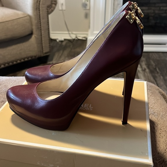 Michael Kors platform heels - Picture 5 of 12